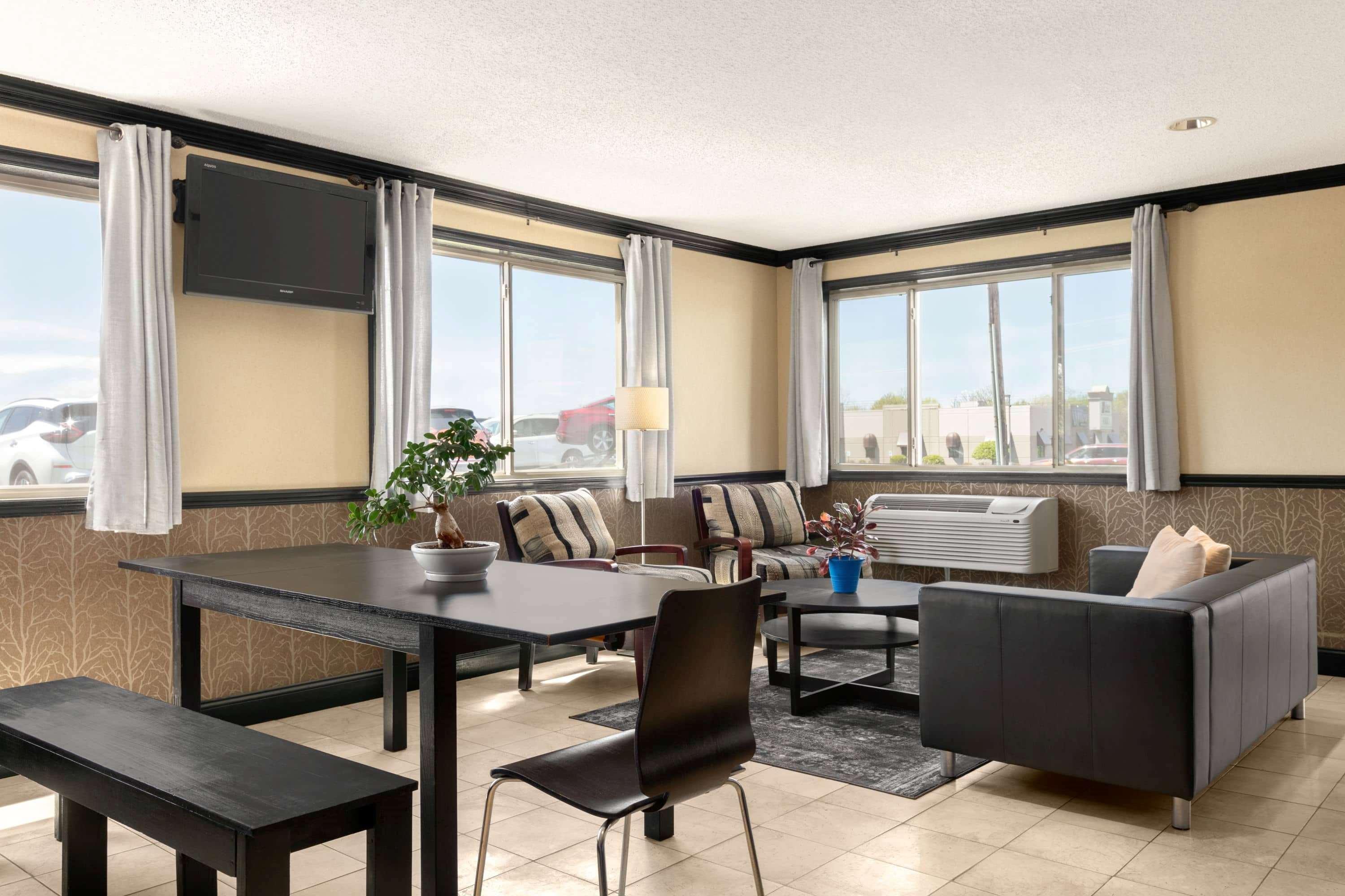 Super 8 By Wyndham Hanover Ngoại thất bức ảnh
